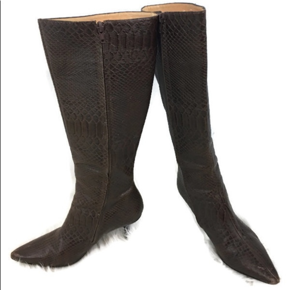 3/$20 Anne Klein well loved faux snakeskin Boots